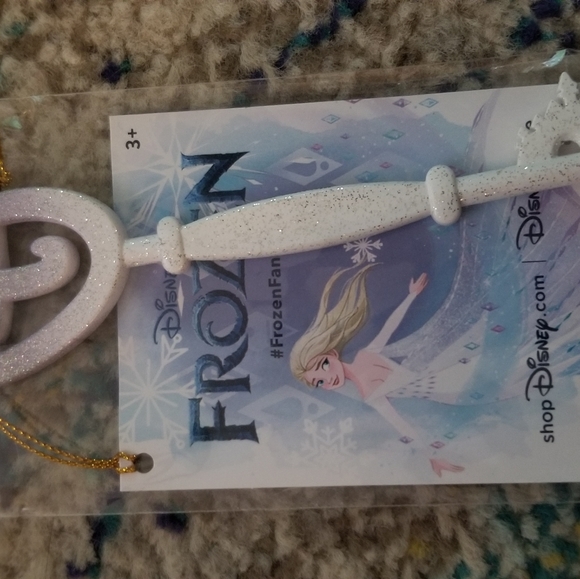 Disney Frozen Collectible Key - Picture 2 of 2
